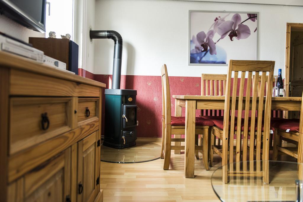 Ferienwohnung Casa Casimir Mit Elbblick, Balkon Und Grossen Garten Drezda Szoba fotó